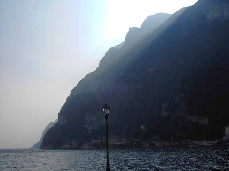 Später Nachmittag in Riva (Nordende des Gardasees)