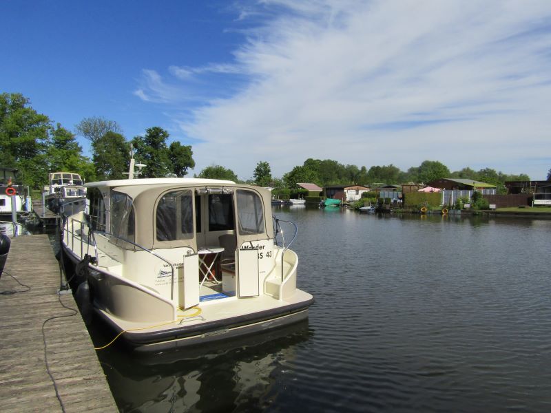 in der Marina in Brandenburg