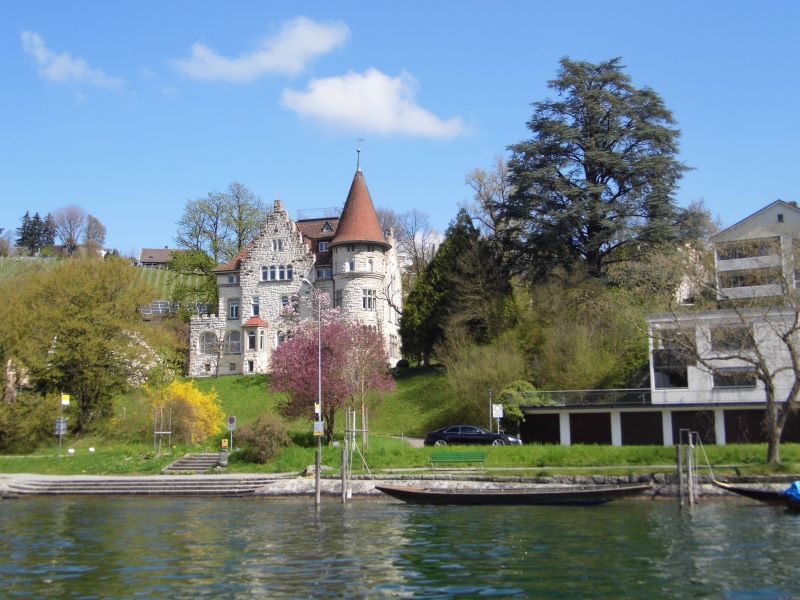 nahe der Grenze zw. Schweiz (li.) und Deutschland (re.)